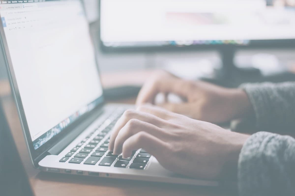 Help Desk & Support — service photograph